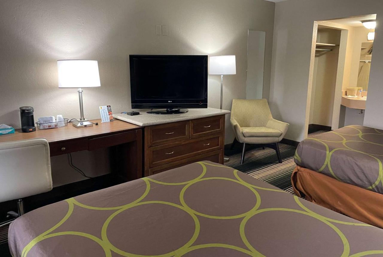 Deluxe Inn & Suites Junction City Ngoại thất bức ảnh