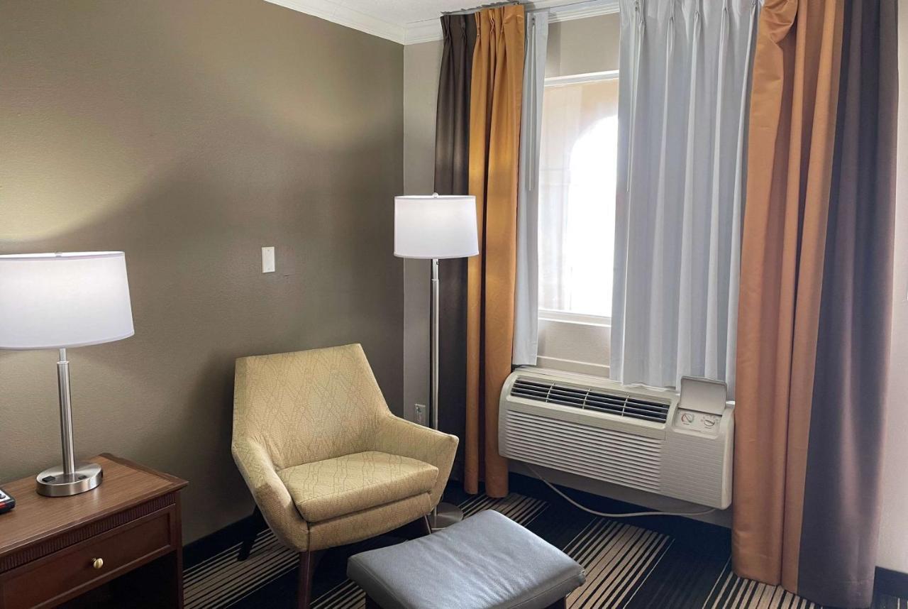 Deluxe Inn & Suites Junction City Ngoại thất bức ảnh