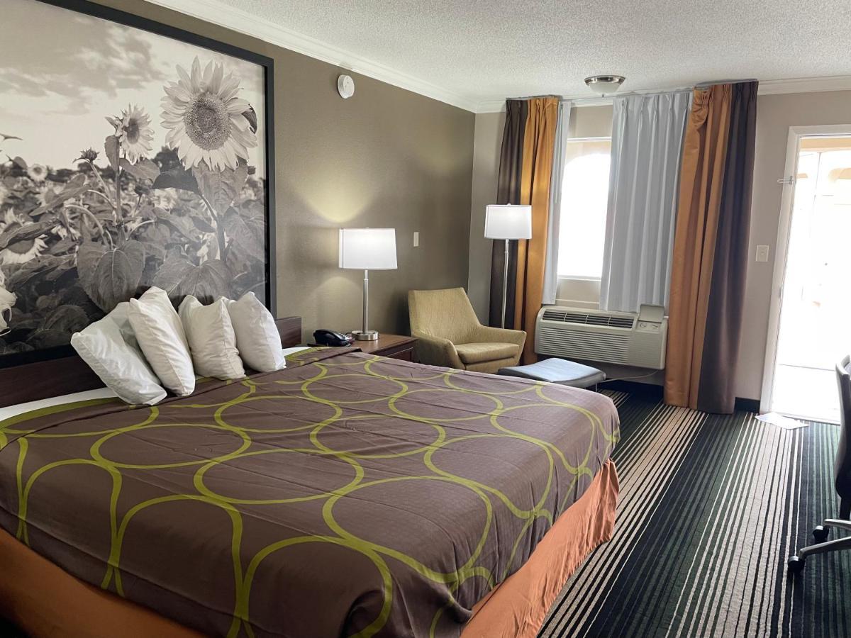 Deluxe Inn & Suites Junction City Ngoại thất bức ảnh