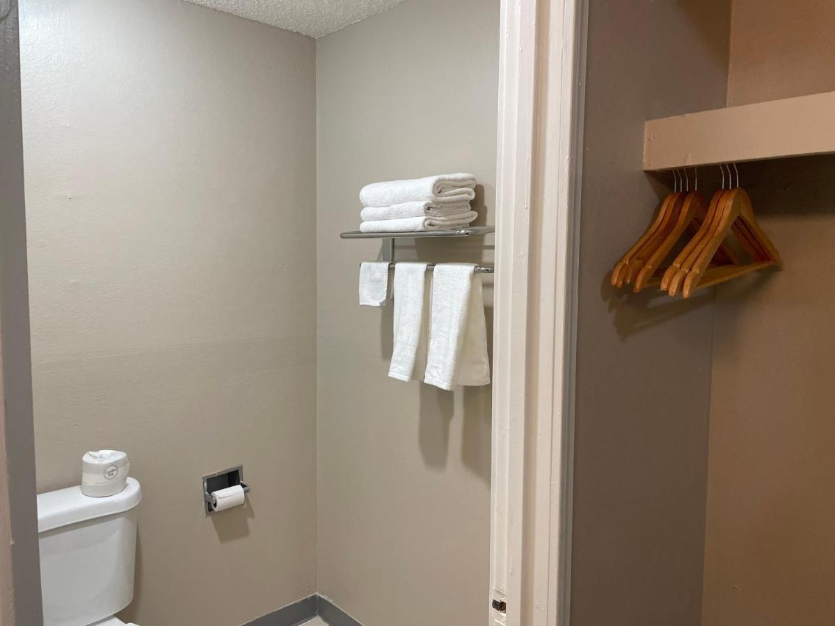 Deluxe Inn & Suites Junction City Ngoại thất bức ảnh