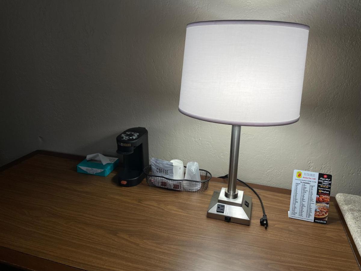 Deluxe Inn & Suites Junction City Ngoại thất bức ảnh