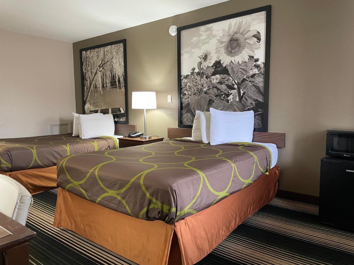 Deluxe Inn & Suites Junction City Ngoại thất bức ảnh