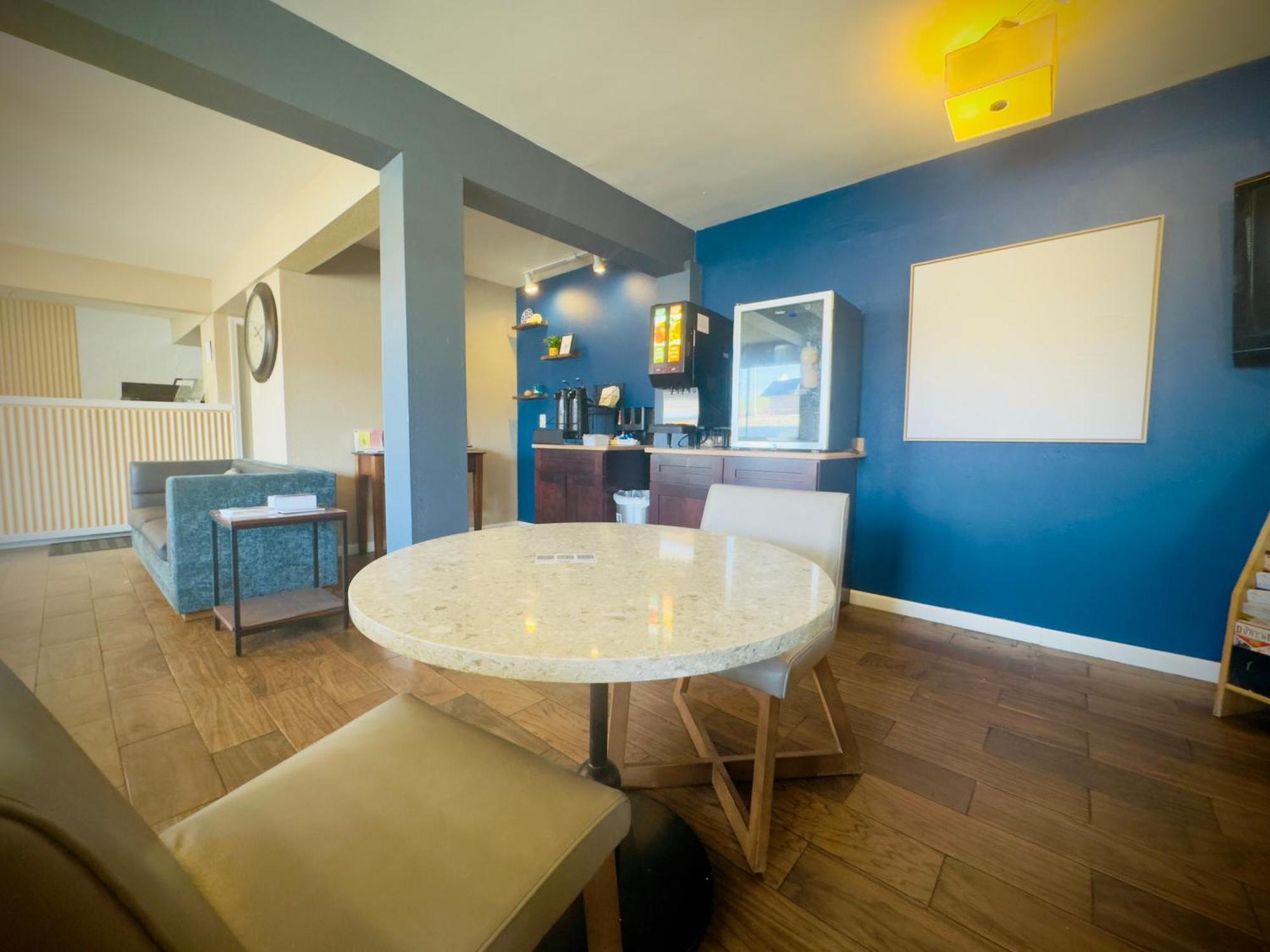 Deluxe Inn & Suites Junction City Ngoại thất bức ảnh